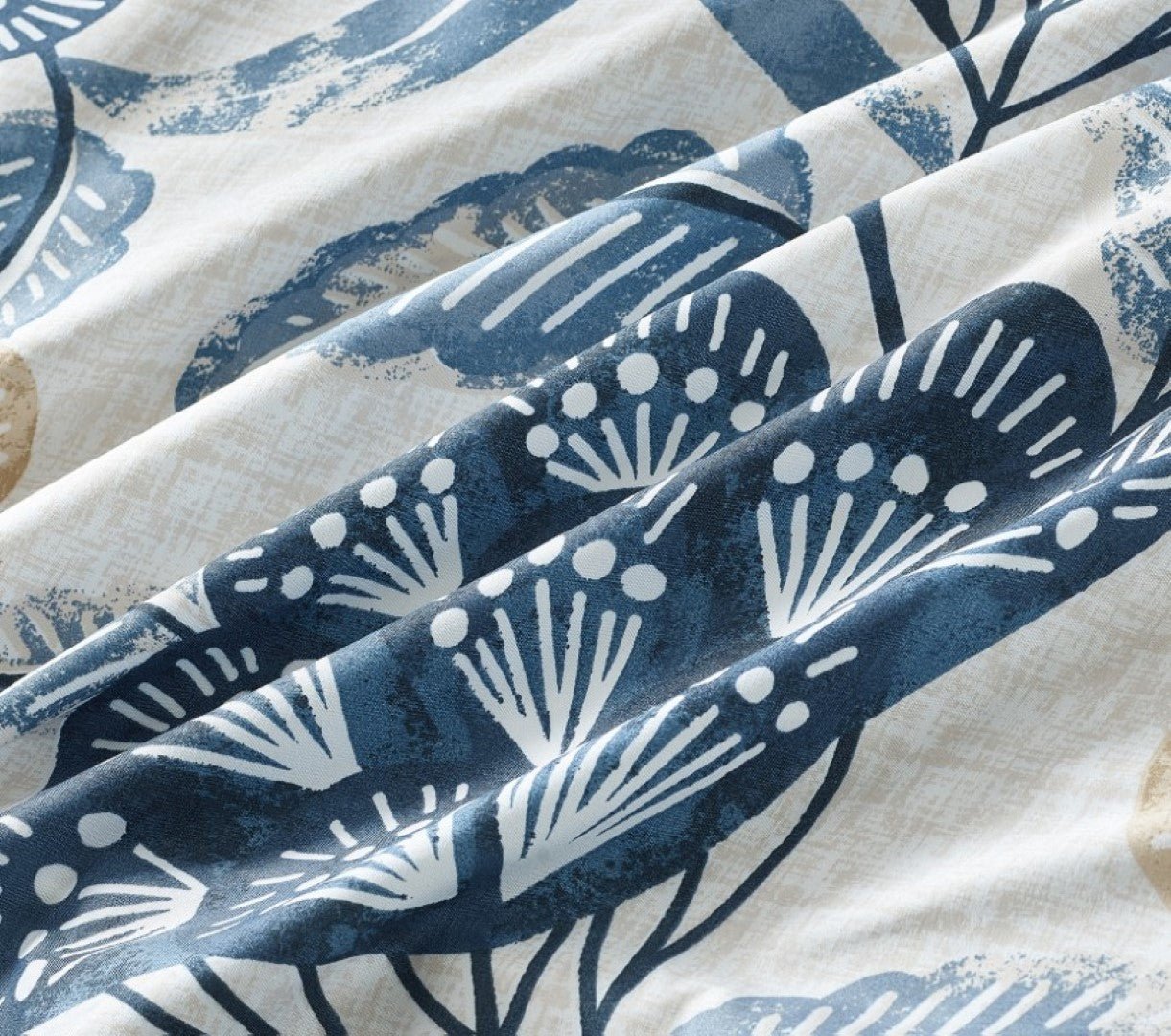 Breathable Microfibre Quilt Duvet Cover Set With Fitted Sheet - Image 10