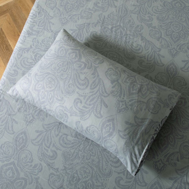 Breathable Microfibre Quilt Duvet Cover Set With Fitted Sheet - Image 52