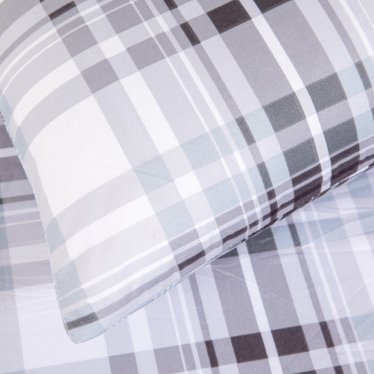 Breathable Microfibre Quilt Duvet Cover Set With Fitted Sheet - Image 71