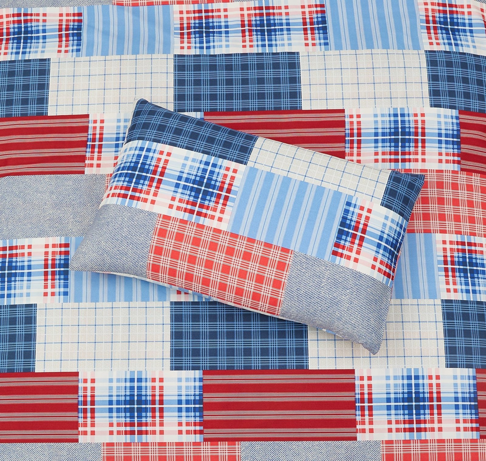 Breathable Microfibre Quilt Duvet Cover Set With Fitted Sheet - Image 77