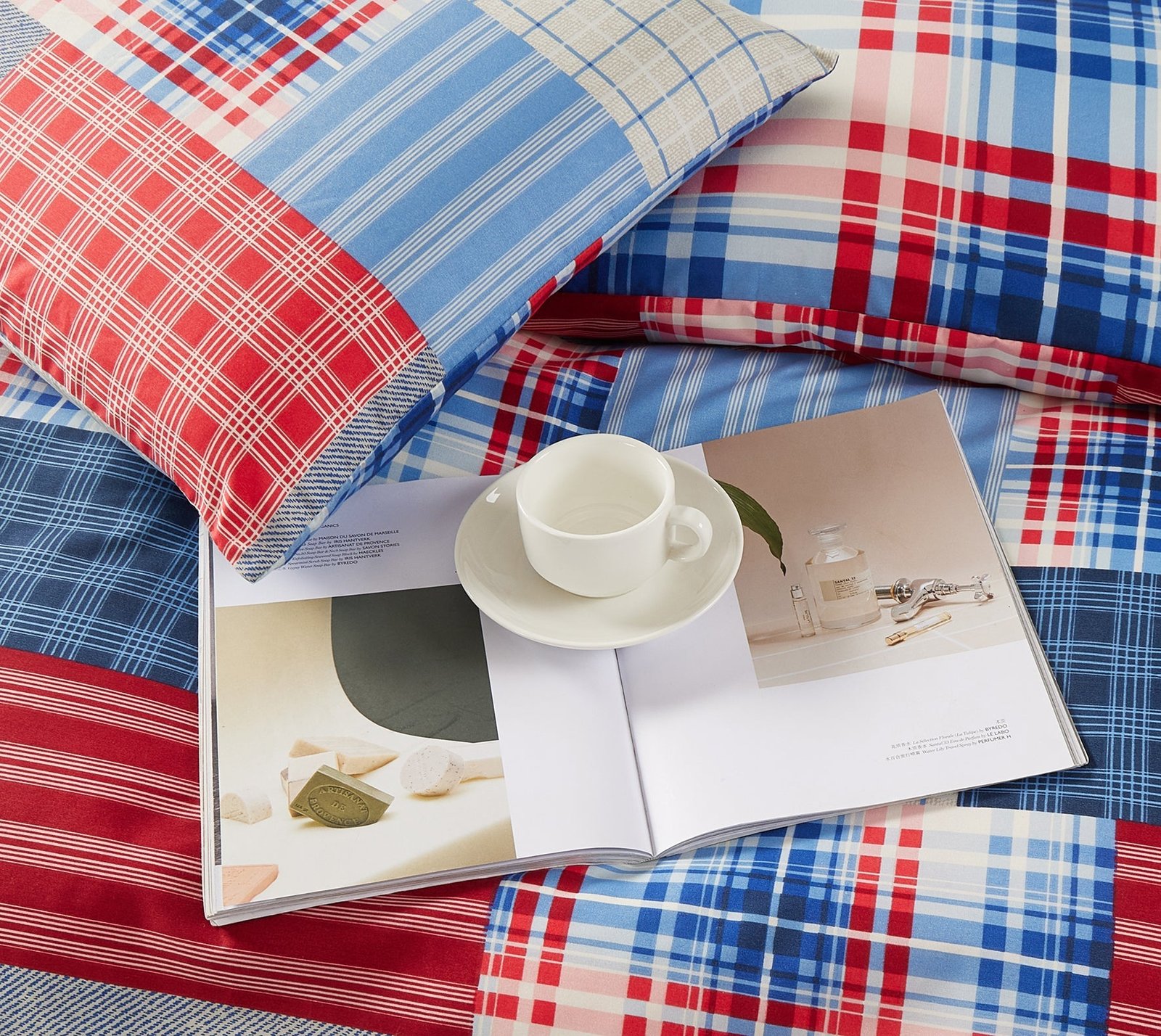 Breathable Microfibre Quilt Duvet Cover Set With Fitted Sheet - Image 74