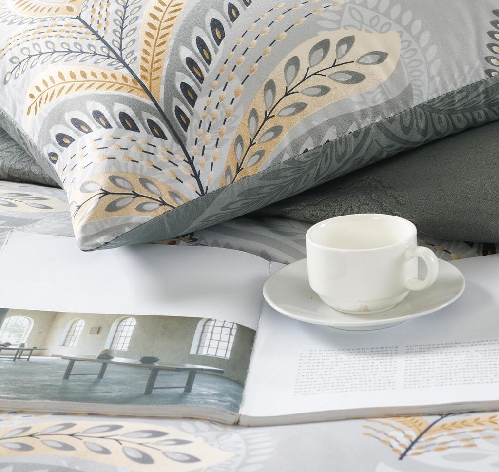 Breathable Microfibre Quilt Duvet Cover Set With Fitted Sheet - Image 126