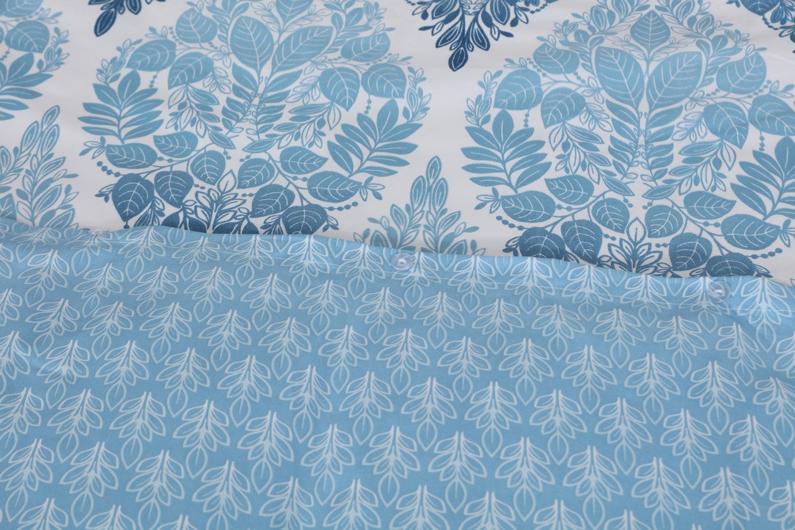 Breathable Microfibre Quilt Duvet Cover Set With Fitted Sheet - Image 136