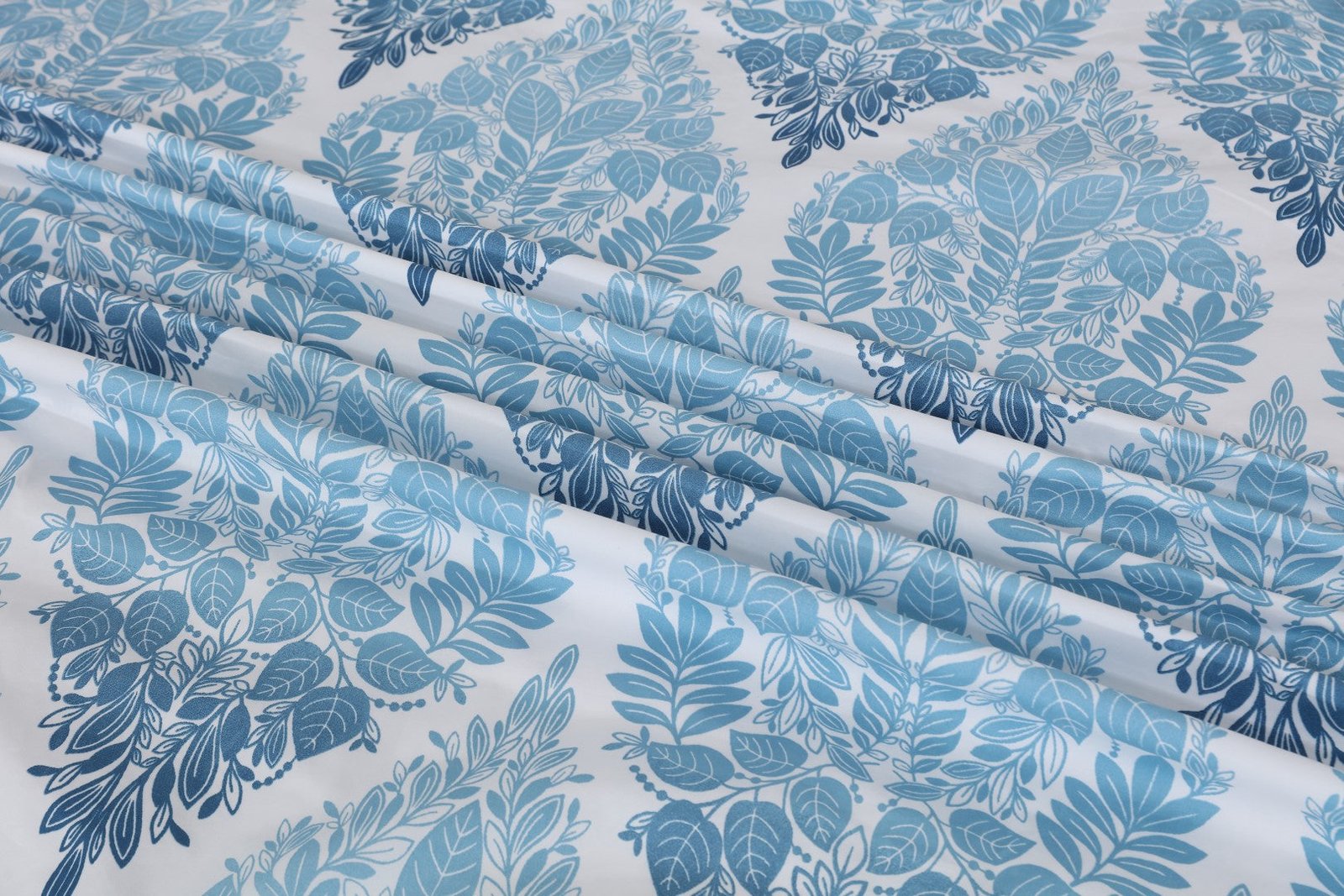 Breathable Microfibre Quilt Duvet Cover Set With Fitted Sheet - Image 137