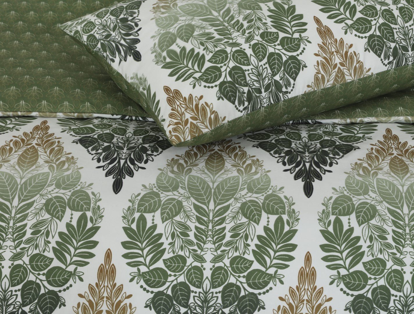 Breathable Microfibre Quilt Duvet Cover Set With Fitted Sheet - Image 145