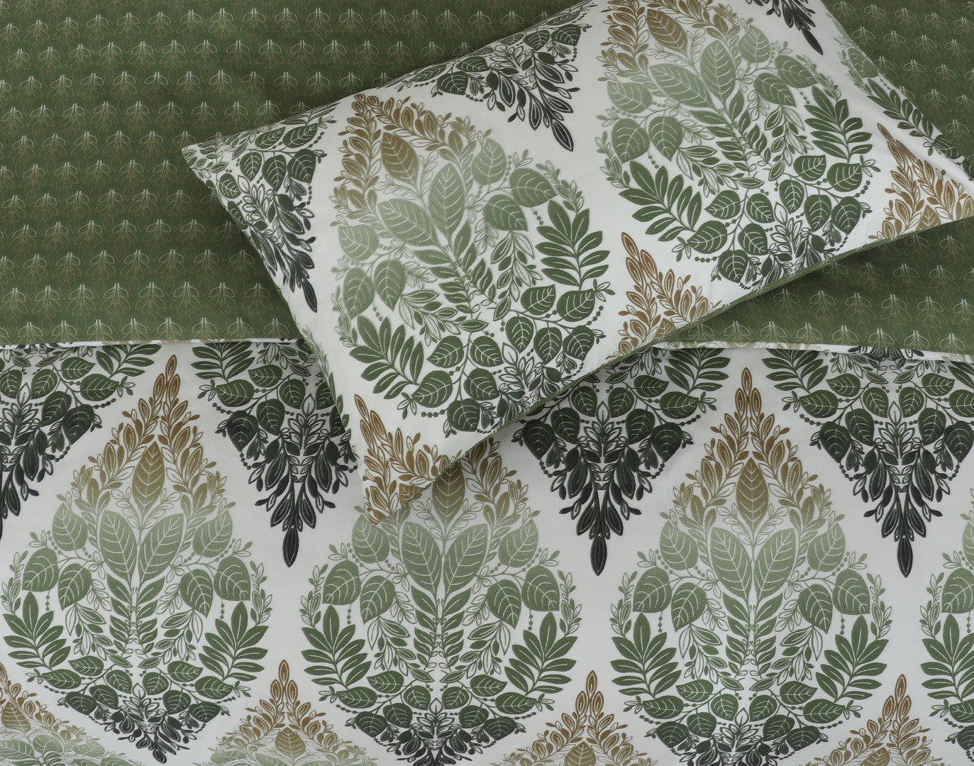 Breathable Microfibre Quilt Duvet Cover Set With Fitted Sheet - Image 147