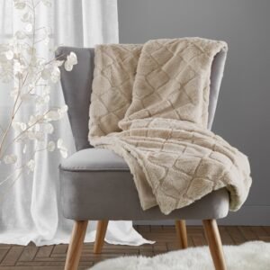 Catherine Lansfield Cosy Diamond Faux Fur 130cmx170cm Throw Natural