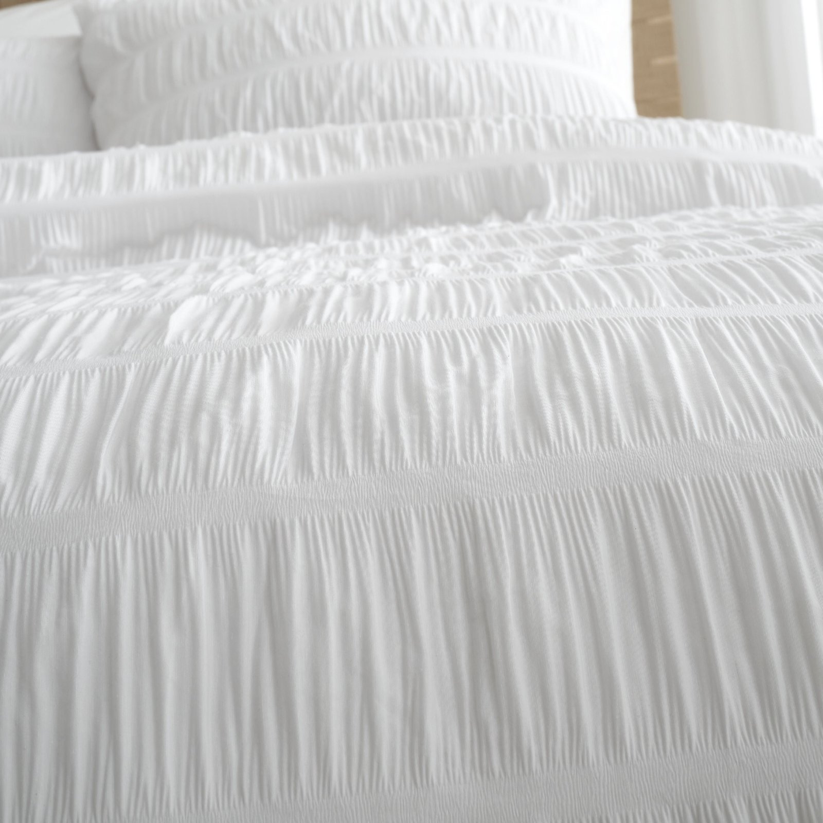 Catherine Lansfield Seersucker Duvet Cover Bedding Set White - Image 3