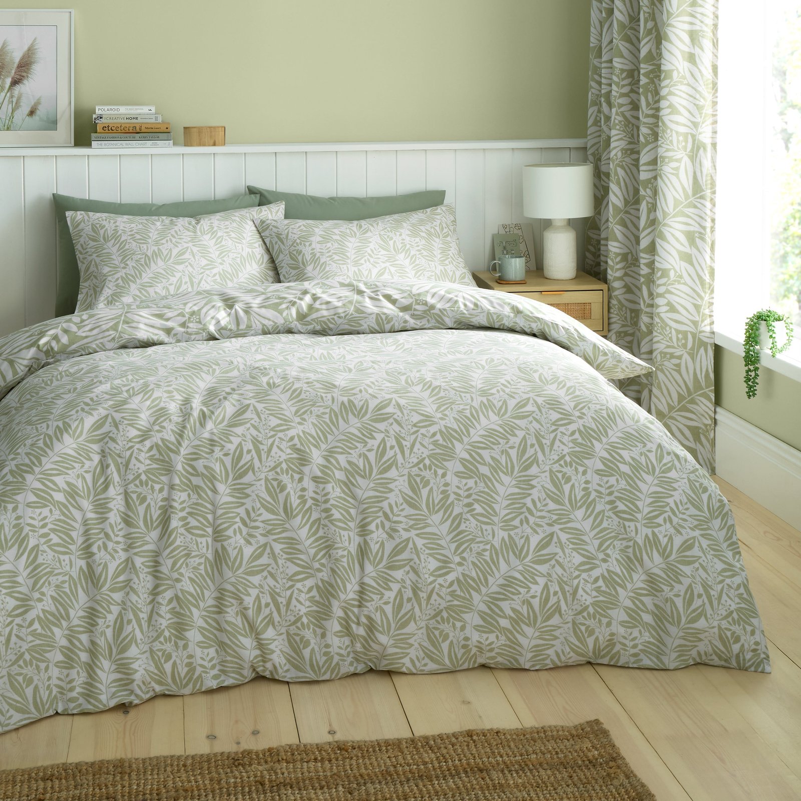 Catherine Lansfield Sorrel Leaf Reversible Duvet Cover Bedding Set Green - Image 2