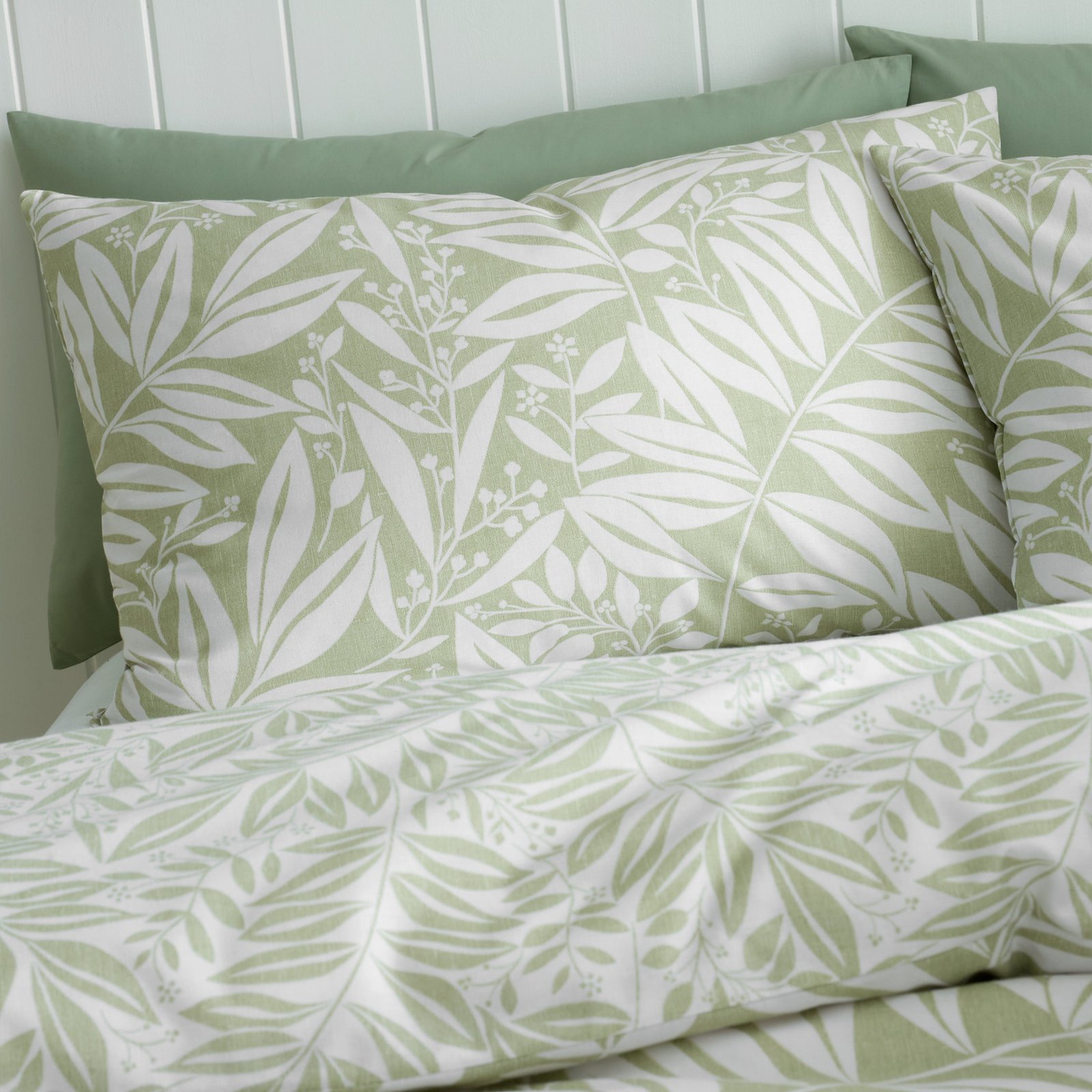 Catherine Lansfield Sorrel Leaf Reversible Duvet Cover Bedding Set Green - Image 3