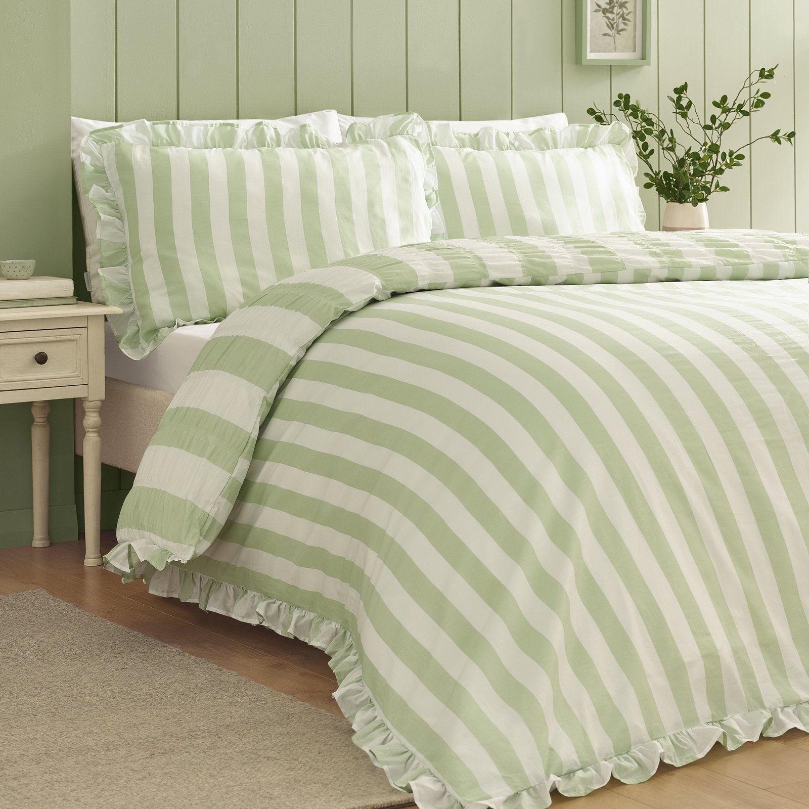 Catherine Lansfield Seersucker Frill Stripe Duvet Cover Bedding Set Green - Image 2