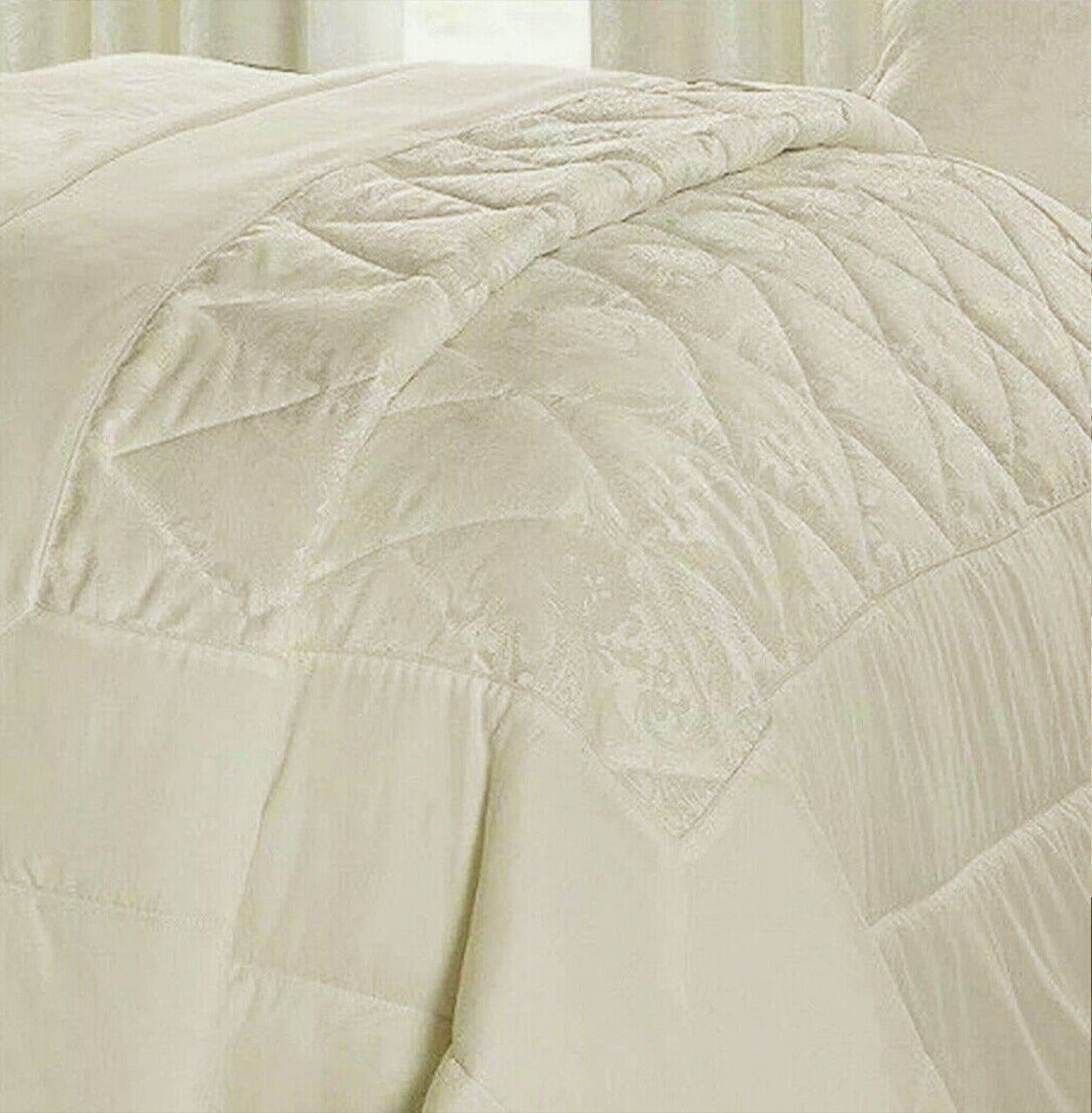 Cleo Quilted Jacquard Bedspread Comforter with Pillow Case - Image 4