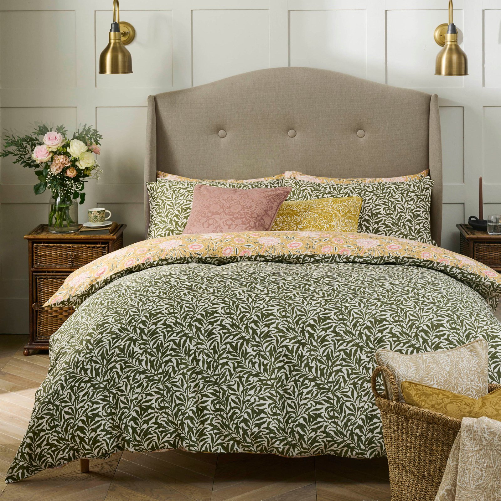 William Morris At Home Double Bough Duvet Cover Bedding Set Gold - Image 3