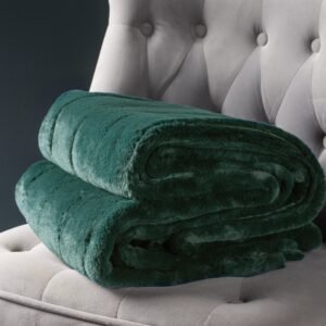 Paoletti Empress Faux Fur 130cm x 180cm Throw Emerald