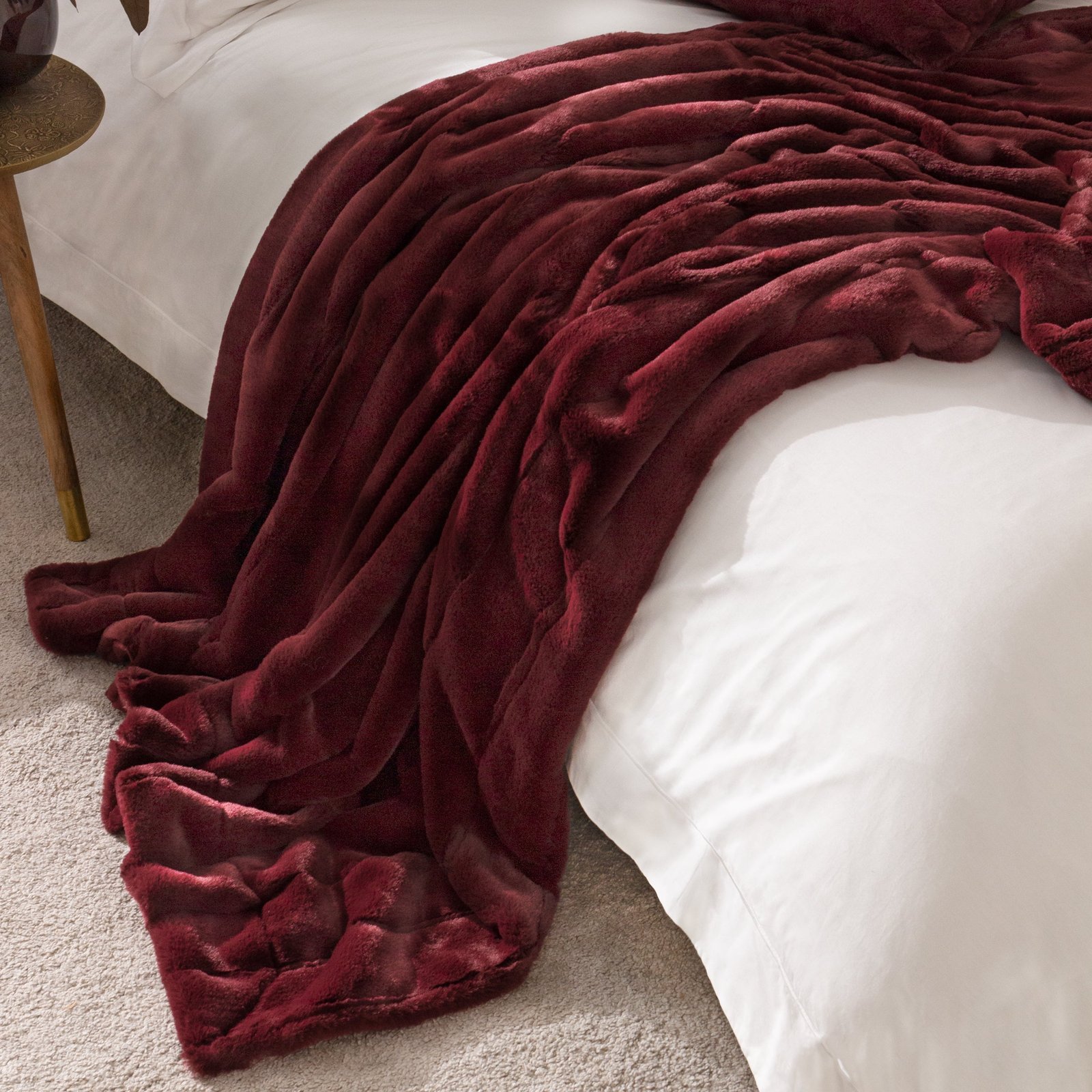 Paoletti Empress Faux Fur 130cm x 180cm Throw Ruby - Image 2