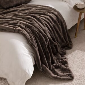 Paoletti Empress Faux Fur 140cm x 200cm Throw Taupe