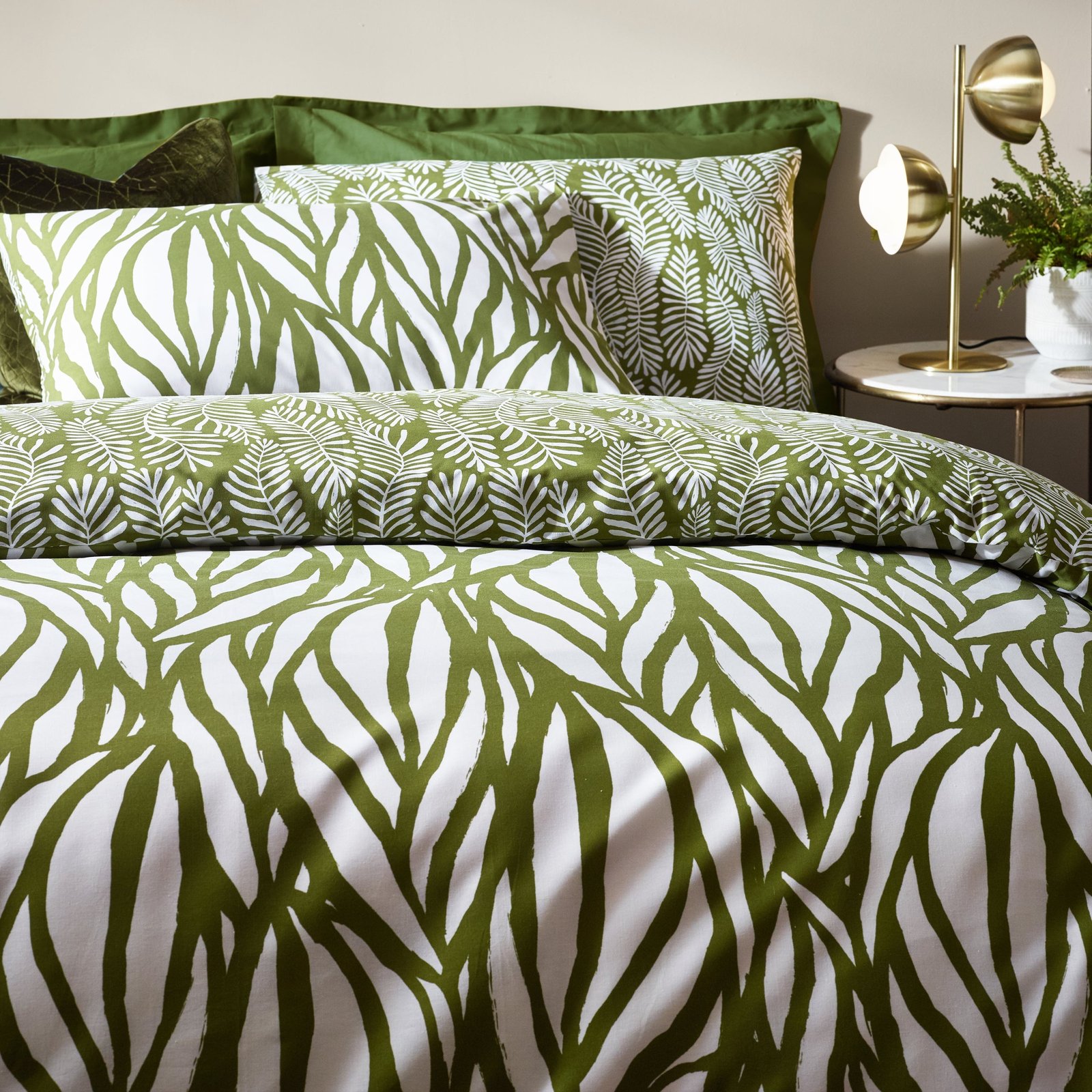 Hoem Frond Abstract Cotton Rich Reversible Duvet Cover Bedding Set Olive - Image 8