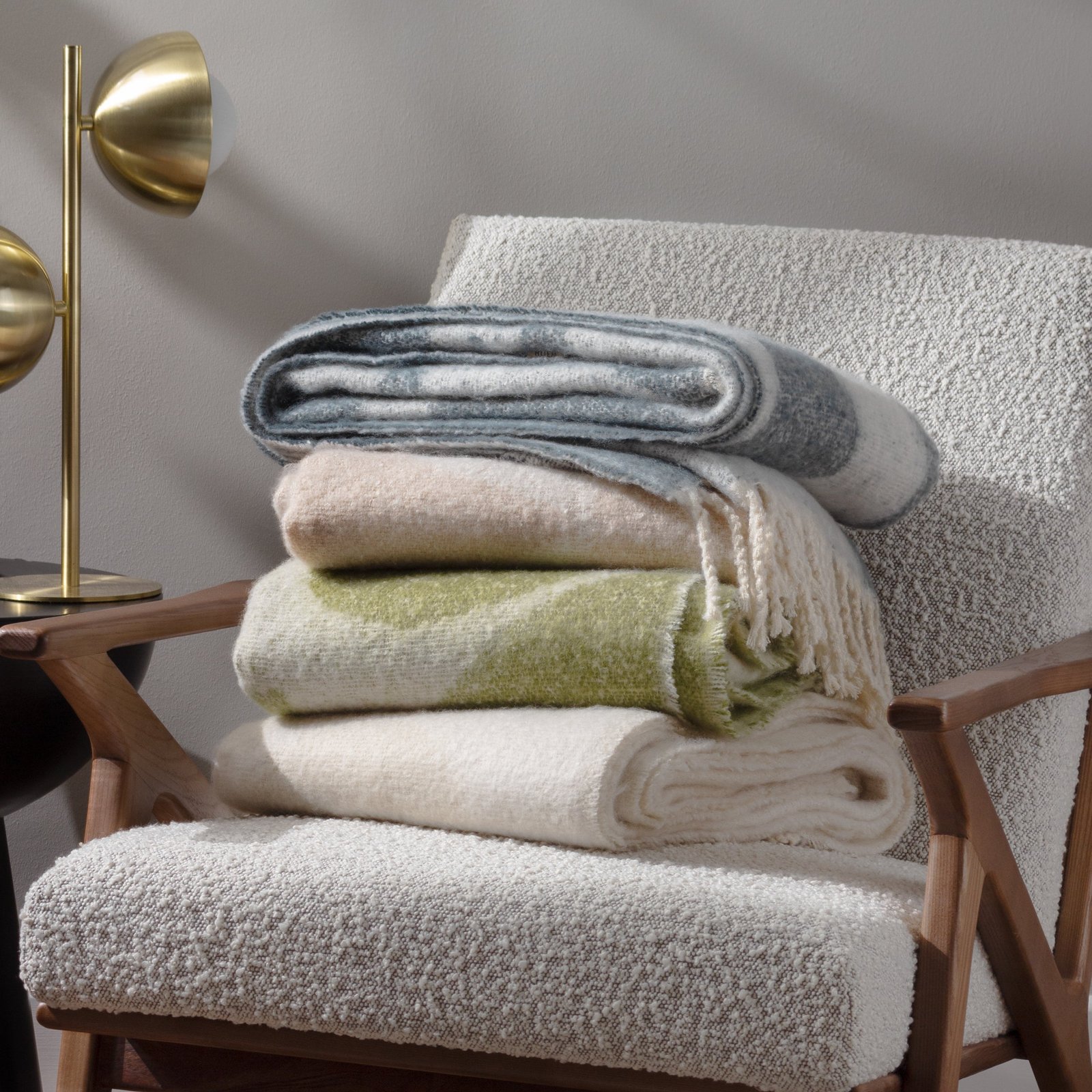 Meta Jacquard Tasselled 130cm x 180cm Throw Marshmallow - Image 4