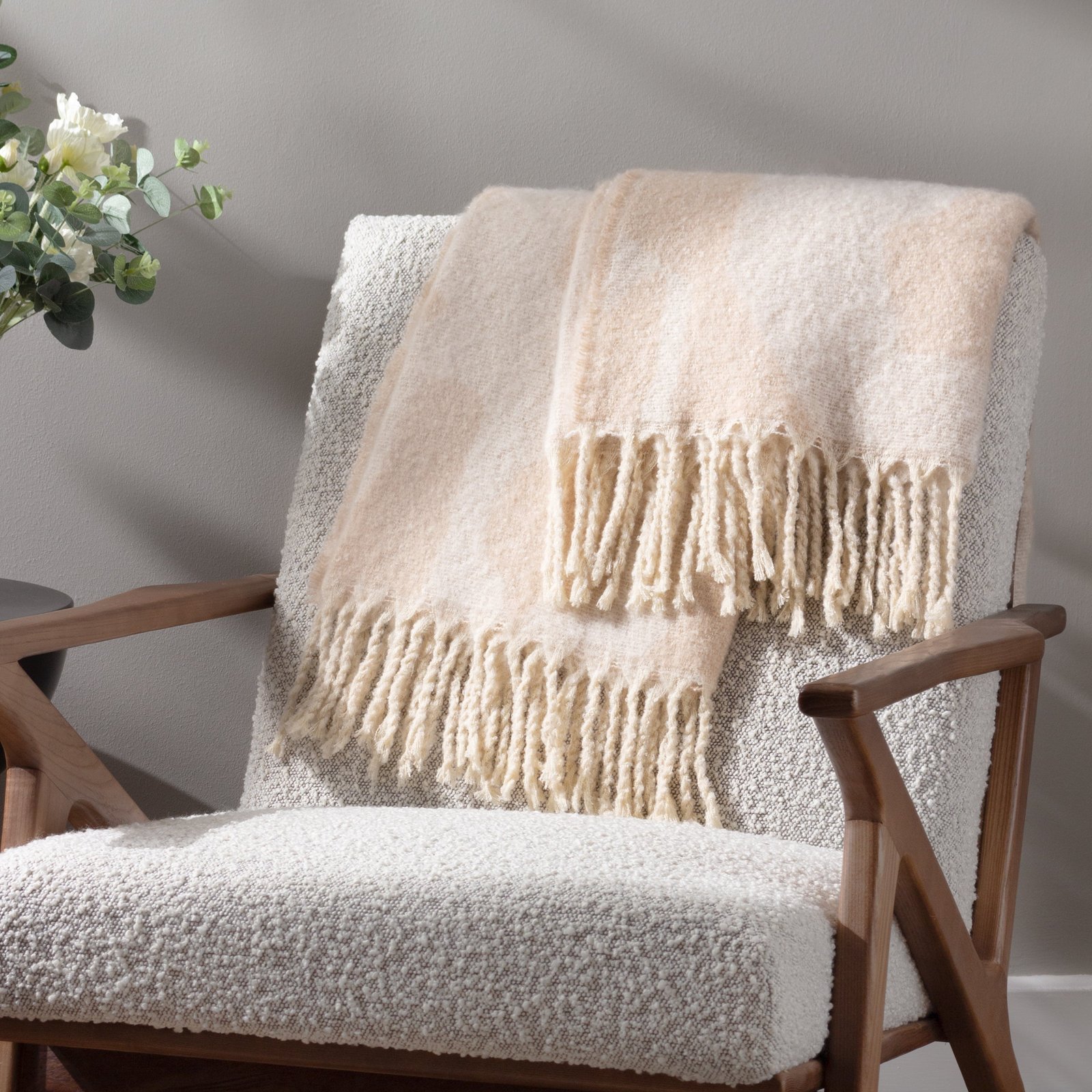 Meta Jacquard Tasselled 130cm x 180cm Throw Marshmallow - Image 5