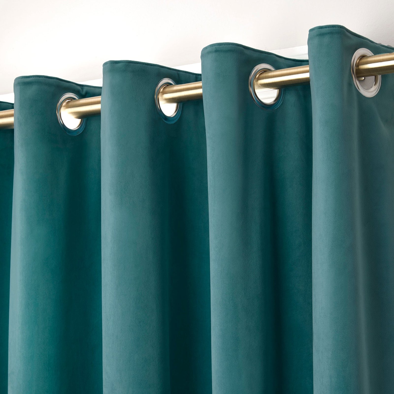 Laurence Llewelyn-Bowen Montrose Velvet Ready Made Eyelet Blackout Curtains Teal - Image 2