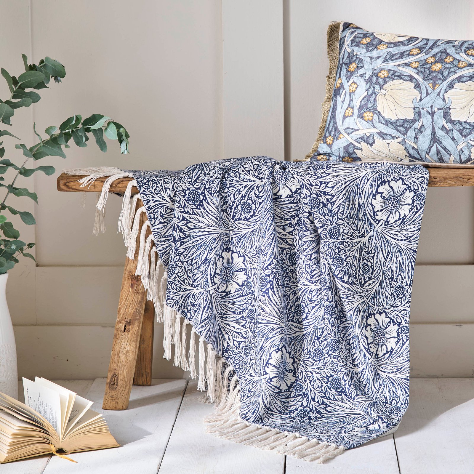 William Morris At Home Marigold 130cm x 170cm Throw Indigo Blue