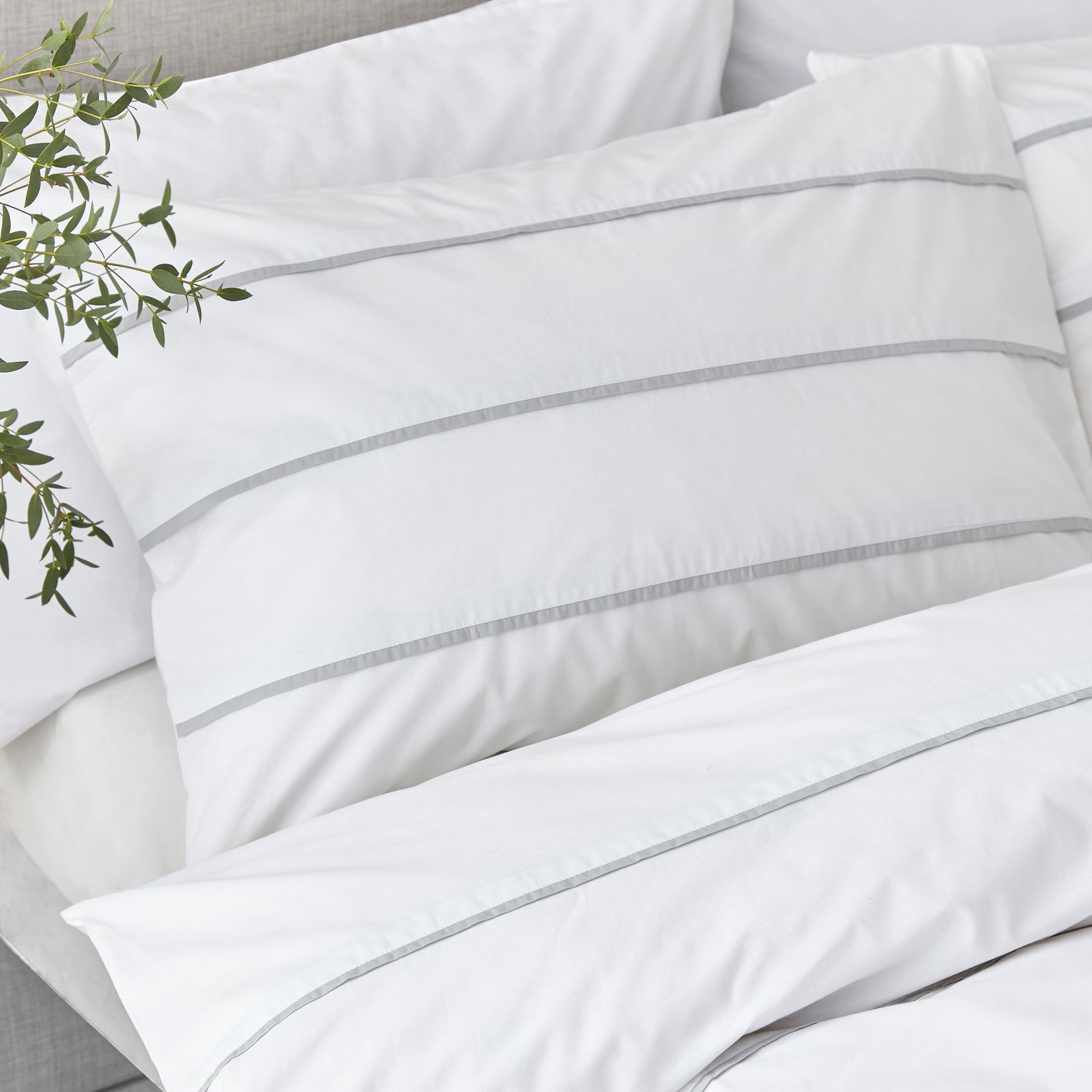 Content By Terence Conran Halstead Pleat Bedding Set White Grey - Image 4